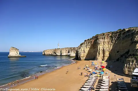 Praia dos Caneiros