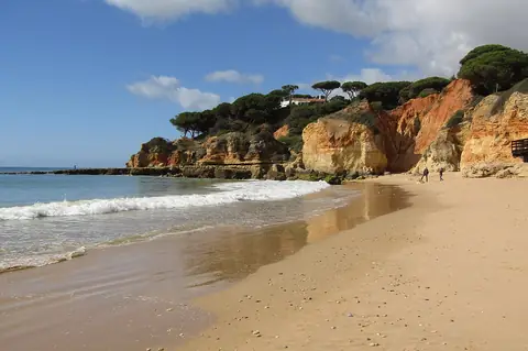Praia de Olhos de Água