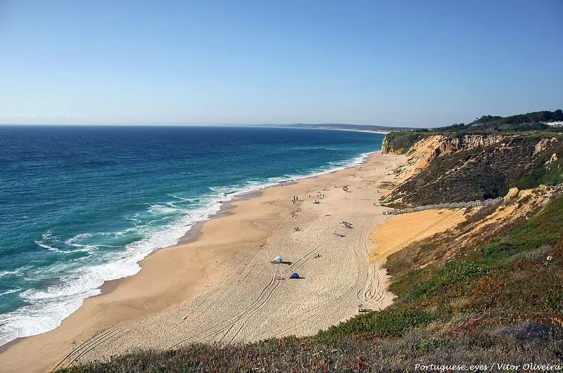 Praia das Bicas