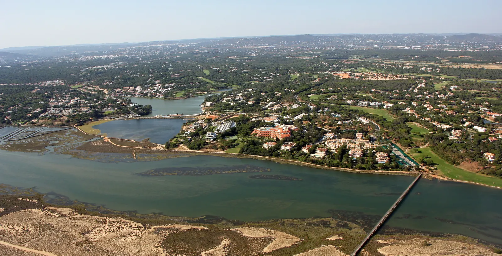 Vista aérea da Quinta do Lago e da Ria Formosa